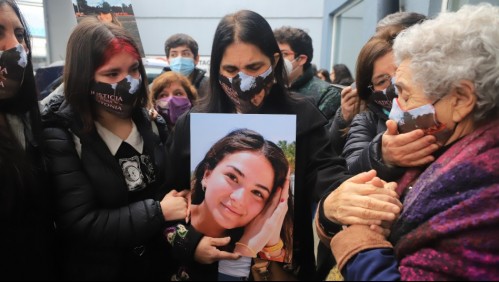 Madre de Antonia Barra denuncia 'hostigamiento, insultos y mentiras' del círculo cercano a Martín Pradenas
