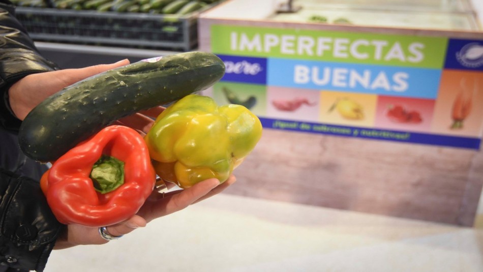 Walmart Chile venderá frutas y verduras imperfectas a un menor costo para evitar el desperdicio: Conoce dónde comprarlas