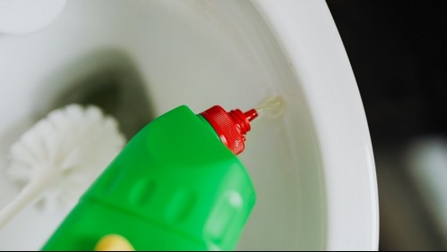 Dermatóloga envenenaba a su esposo con químico líquido: la grabó con una cámara oculta y la arrestaron