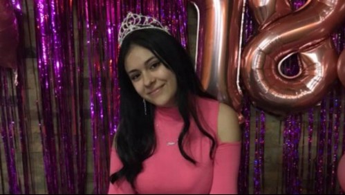 Joven pretendía celebrar sus 18 años con sus amigos pero ninguno llegó: 'Se perdieron un cumple rosa muy hermoso'