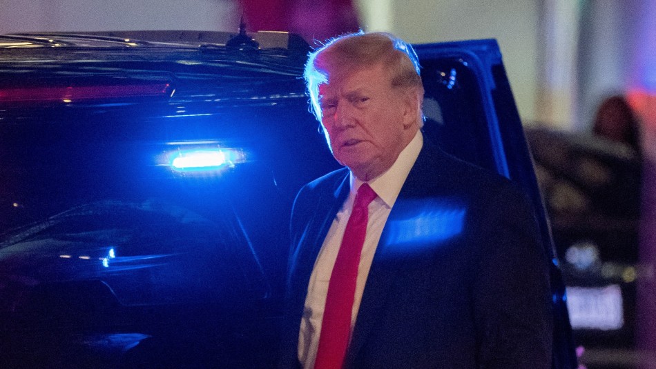 FBI incautó documentos clasificados en allanamiento a mansión del expresidente Donald Trump FBI incautó documentos clasificados en allanamiento a mansión del expresidente Donald Trump