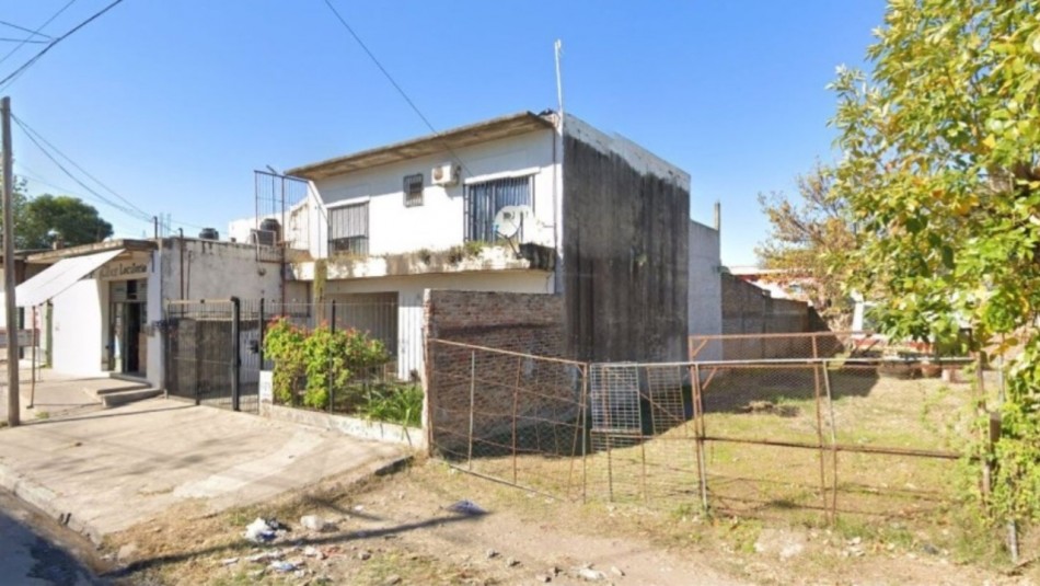 Madre discute con su hijo, lo rocía con alcohol y le prende fuego: Fue acusada de Madre discute con su hijo, lo rocía con alcohol y le prende fuego: Fue acusada de