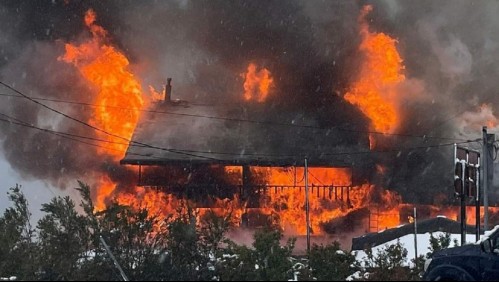 Incendio afectó al Hotel Marina del Fuy de Panguipulli: No se registran personas lesionadas