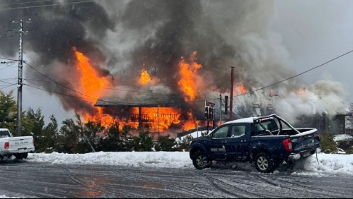 'Habría tenido origen en la caldera': Fiscal sobre el incendio que afectó al Hotel Marina del Fuy de Panguipulli