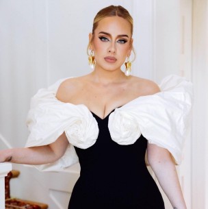 Los lujosos atuendos con los que Adele se roba todas las miradas: Así luce la cantante en sus fotos más recientes Los lujosos atuendos con los que Adele se roba todas las miradas: Así luce la cantante en sus fotos más recientes