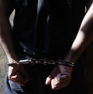 Detienen a menores de 13 y 16 años tras ser sorprendidos intentando robar en un mall de Maipú Detienen a menores de 13 y 16 años tras ser sorprendidos intentando robar en un mall de Maipú