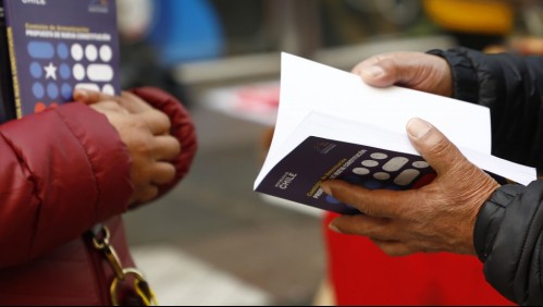 Encuesta Pulso Ciudadano: Opción 'Rechazo' saca ventaja de 12,9% al 'Apruebo' a poco más de dos semanas del Plebiscito