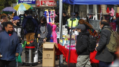 Entre $720.000 y $1.200.000 al mes: estudio revela las ganancias de los ambulantes del barrio Meiggs