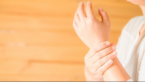 Te molesta la mano y la muñeca: Así es cómo se siente el dolor provocado por el síndrome del túnel carpiano