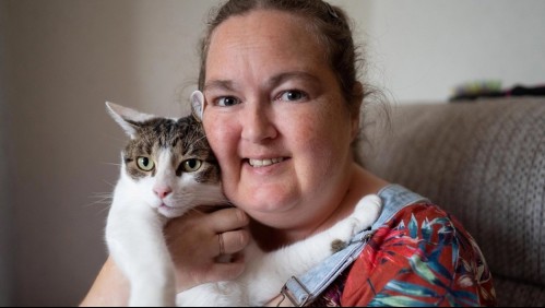 Gato salvó a su dueña mientras sufría un ataque al corazón: 'No sabía si me habría despertado'