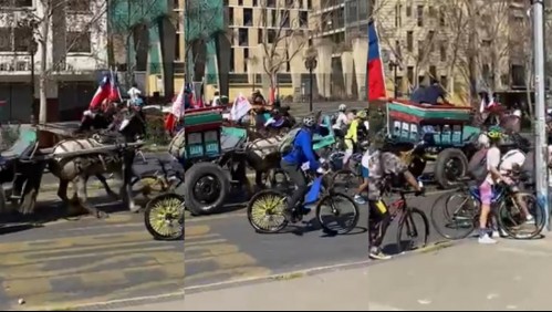 Enfrentamiento entre simpatizantes del Apruebo y Rechazo terminó con un carretón pasando por encima de ciclistas