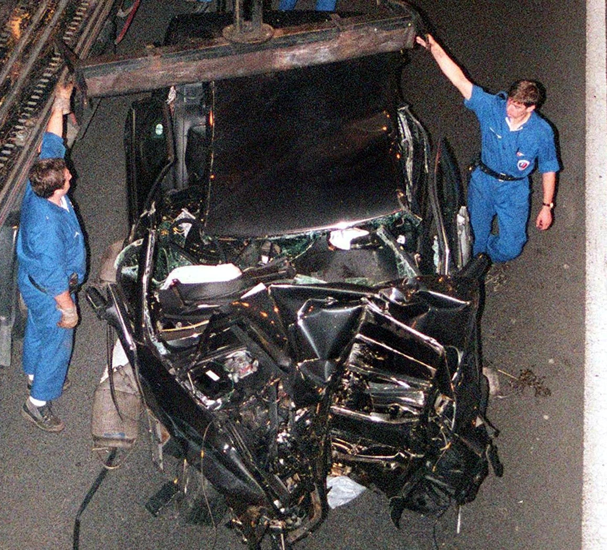 El Mercedes-Benz tras el accidente