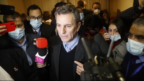 Acusan a Gonzalo de la Carrera de agredir a diputado Alexis Sepúlveda