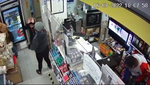 'Ofrecía disparos de una': Cae banda liderada por mujer que generaba terror en Ñuñoa y Providencia