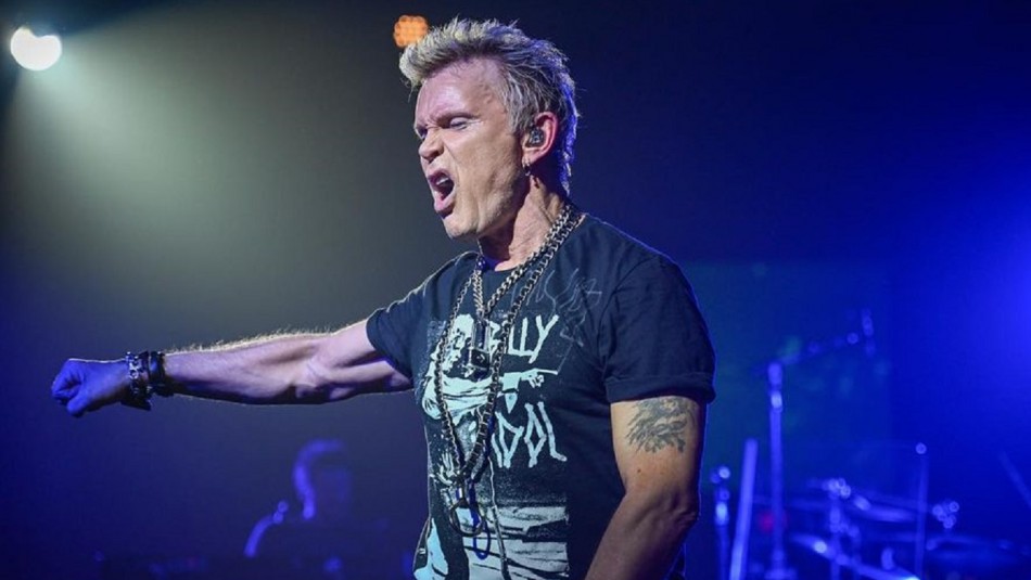 Detienen show de Billy Idol en Teatro Caupolicán por humo de bomba lacrimógena tras incidentes en el exterior Detienen show de Billy Idol en Teatro Caupolicán por humo de bomba lacrimógena tras incidentes en el exterior
