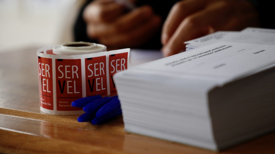 Plebiscito: Constatan error en firmas de votos en local de Recoleta