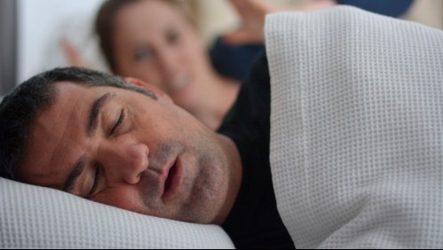 ¿Roncas en la noche? Estudio sugiere que personas con apnea del sueño tienen más probabilidades de tener cáncer