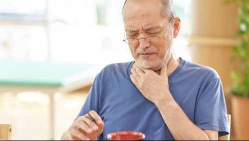 Así es cómo puedes identificar si tienes disfagia