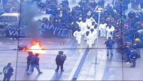 Nuevos incidentes afuera del Instituto Nacional provocan desvíos de tránsito en el Centro de Santiago
