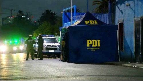 Hombre es asesinado en plena calle mientras iba a comprar a un negocio cercano en Recoleta