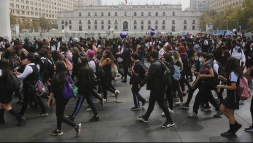 Ministerio de Educación se reunió con representantes de liceos emblemáticos de la RM: Revisaron petitorios