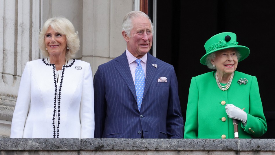 Camilla de Cornualles, príncipe Felipe y la reina Isabel II