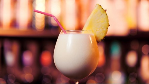 Estaba de vacaciones con sus amigos y murió trágicamente después de beber un sorbo de piña colada