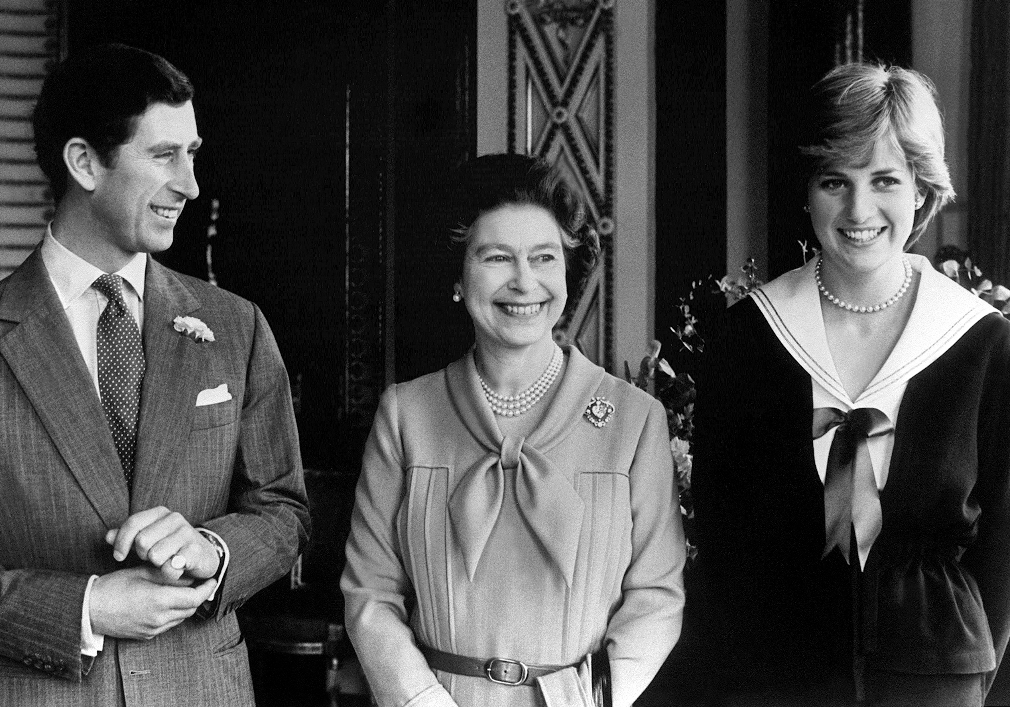 Príncipe Carlos, reina Isabel y Diana de Gales