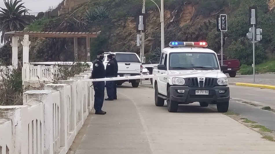 Encuentran el cuerpo de una mujer en el borde costero de Valparaíso