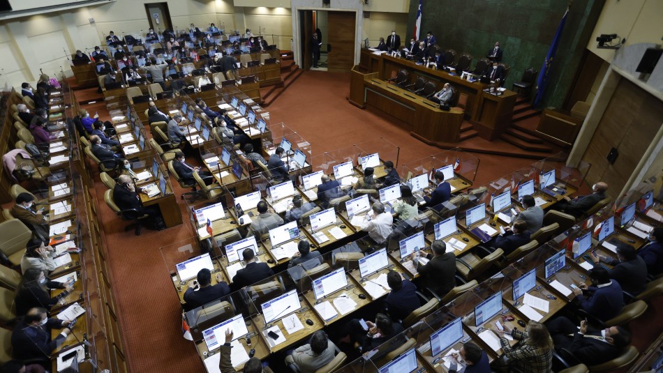 Diputados reciben intimidante amenaza en sus correos para evitar que proceso constituyente continúe Diputados reciben intimidante amenaza en sus correos para evitar que proceso constituyente continúe