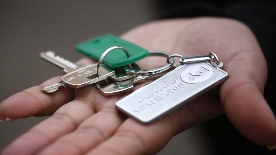 Garantía estatal del 10% para compra de primera vivienda: Quiénes podrían postular y qué monto máximo debe tener la casa Garantía estatal del 10% para compra de primera vivienda: Quiénes podrían postular y qué monto máximo debe tener la casa