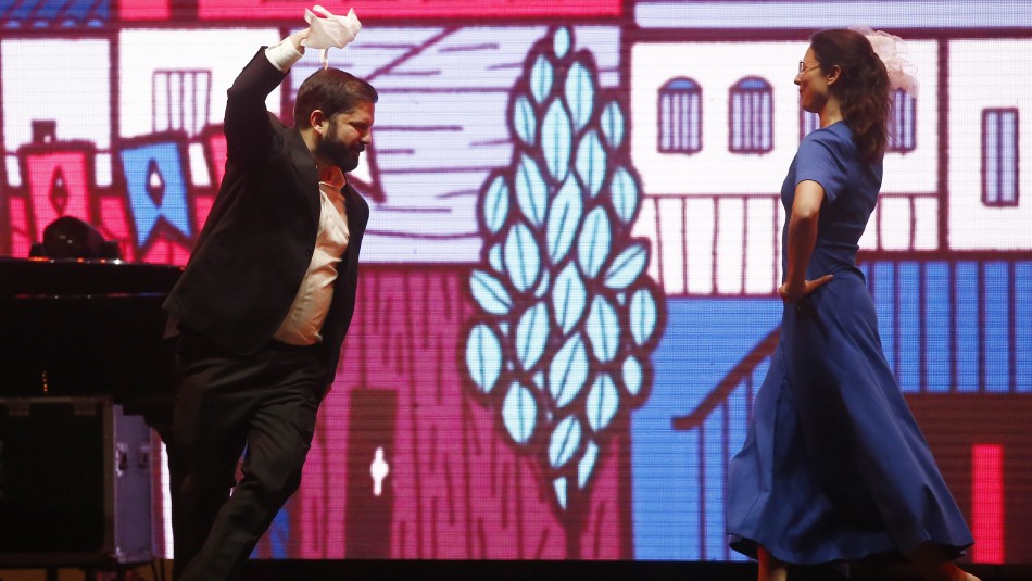 boric-baila-cueca_389838_2_632275fce0642.jpg