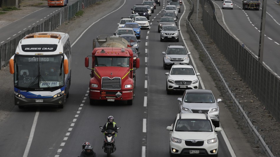 Más de 444 mil autos dejaron la Región Metropolitana en Fiestas Patrias Más de 444 mil autos dejaron la Región Metropolitana en Fiestas Patrias