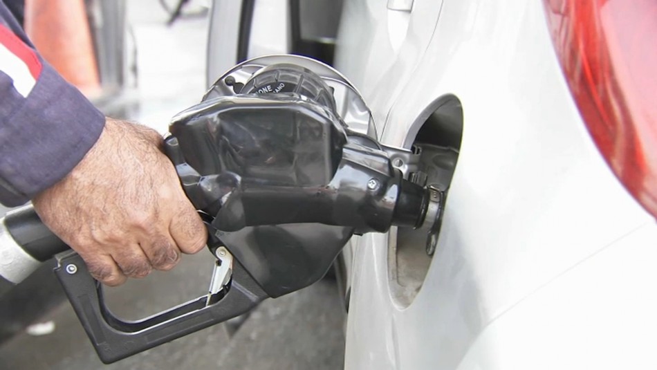 Luego de 54 semanas al alza: ¿Seguirá bajando el precio de las bencinas? Luego de 54 semanas al alza: ¿Seguirá bajando el precio de las bencinas?