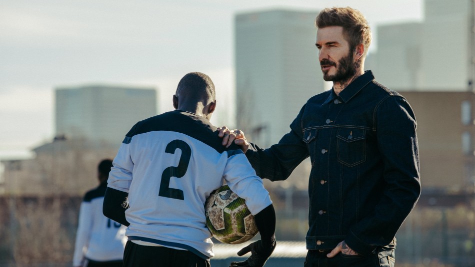 Beckham protagoniza emotiva serie: ayudará al equipo dónde jugó cuando niño