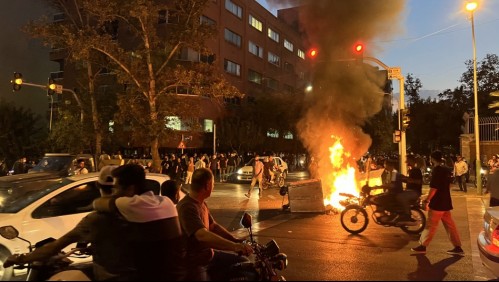 17 fallecidos en menos de una semana: Irán bloquea acceso a redes sociales por protestas