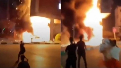 Gigantografía del líder supremo de Irán fue quemada durante las protestas por muerte de Mahsa Amini