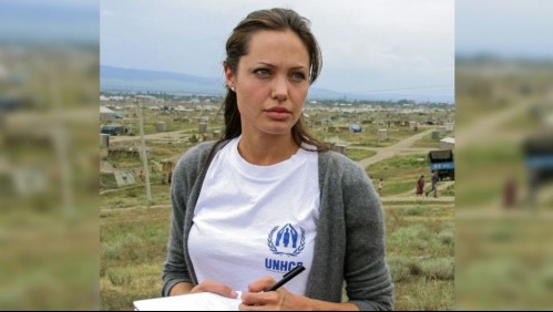 Utilizó un velo negro: Angelina Jolie visita Pakistán y se conmueve con víctimas de inundaciones