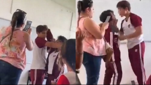 Dos alumnos pelean a golpes en un salón de clases y su maestra los graba con un celular: es investigada por negligencia