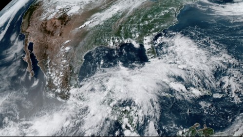'Extremadamente peligroso': Huracán Orlene gana fuerza y pasa a ser de categoría 4 frente a costas mexicanas