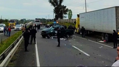 Accidente en Ruta 5 Sur termina con vehículo de Gendarmería volcado: Hay un fallecido