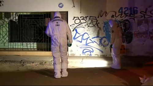 Mujer muere baleada: Le dispararon desde un vehículo y luego se generó incendio que estaría vinculado al hecho