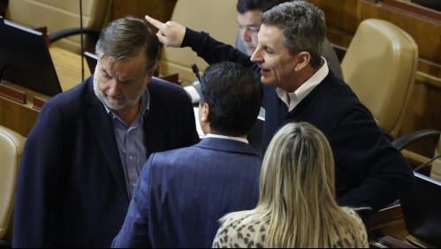 Nueva polémica de De la Carrera: Dijo a Schneider que 'no puede exigir su derecho a abortar porque jamás podrá abortar'