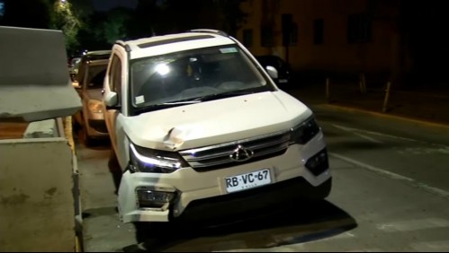 Conductora de aplicación es encañonada por cuatro delincuentes: Robaron el vehículo y chocaron tras persecución