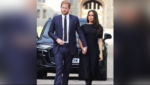 El imponente traje rojo con el que Meghan Markle posó junto al príncipe Harry: ¿Un desafío a la familia real?