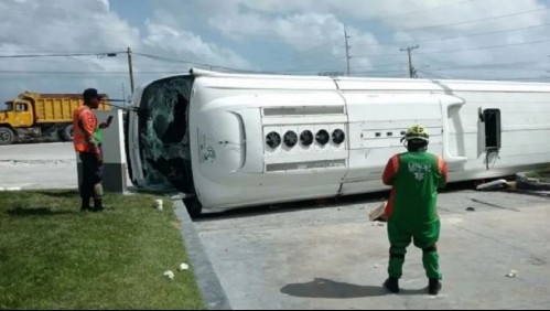 Accidente de bus que transportaba chilenos en Punta Cana: Confirman a 3 fallecidos y 47 heridos