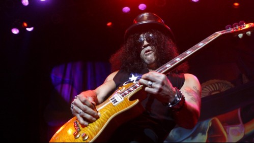 'Fue interesante volver a casa': El acontecido viaje de Slash y su novia al hotel tras recital de Guns N' Roses en Chile