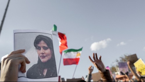 Caso Mahsa Amini en Irán: Gobierno afirma que joven murió 'por enfermedad y no a golpes'