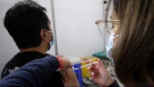 Llegan a Chile las primeras vacunas contra la viruela del mono: Serán para grupos prioritarios