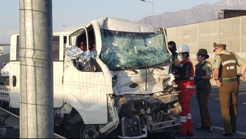 Accidente de tránsito en Autopista Vespucio Sur deja una persona fallecida